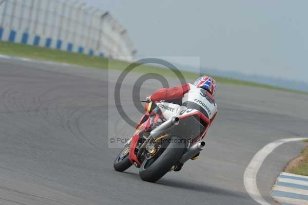 Motorcycle action photographs;Trackday digital images;donington;donington park leicestershire;donington photographs;event digital images;eventdigitalimages;no limits trackday;peter wileman photography;trackday;trackday photos