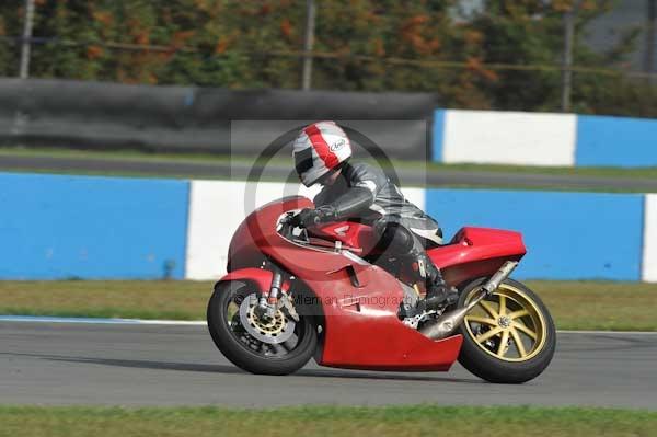 Motorcycle action photographs;Trackday digital images;donington;donington park leicestershire;donington photographs;event digital images;eventdigitalimages;no limits trackday;peter wileman photography;trackday;trackday photos