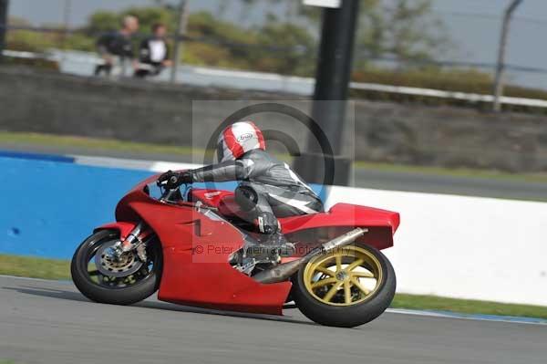 Motorcycle action photographs;Trackday digital images;donington;donington park leicestershire;donington photographs;event digital images;eventdigitalimages;no limits trackday;peter wileman photography;trackday;trackday photos