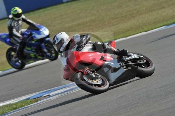 Motorcycle action photographs;Trackday digital images;donington;donington park leicestershire;donington photographs;event digital images;eventdigitalimages;no limits trackday;peter wileman photography;trackday;trackday photos