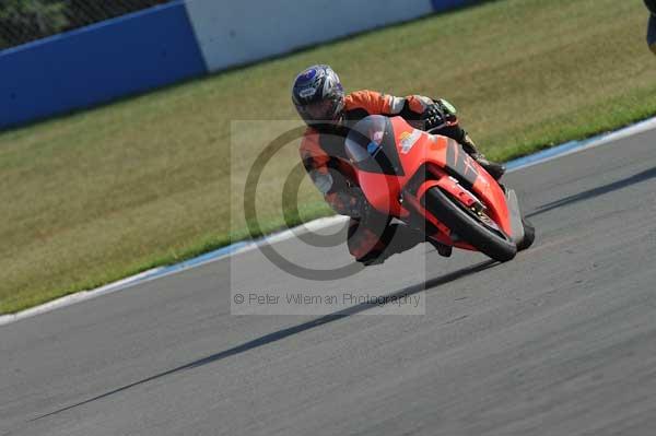 Motorcycle action photographs;Trackday digital images;donington;donington park leicestershire;donington photographs;event digital images;eventdigitalimages;no limits trackday;peter wileman photography;trackday;trackday photos