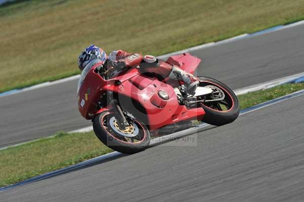 Motorcycle action photographs;Trackday digital images;donington;donington park leicestershire;donington photographs;event digital images;eventdigitalimages;no limits trackday;peter wileman photography;trackday;trackday photos