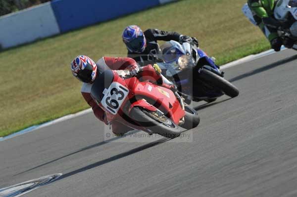 Motorcycle action photographs;Trackday digital images;donington;donington park leicestershire;donington photographs;event digital images;eventdigitalimages;no limits trackday;peter wileman photography;trackday;trackday photos