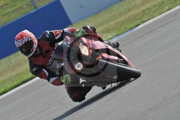 Motorcycle action photographs;Trackday digital images;donington;donington park leicestershire;donington photographs;event digital images;eventdigitalimages;no limits trackday;peter wileman photography;trackday;trackday photos