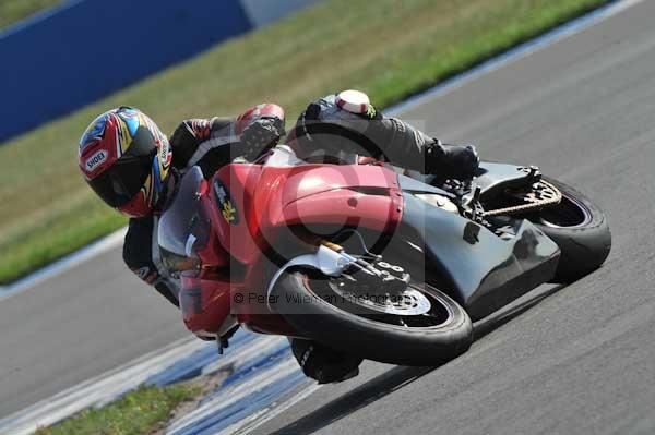 Motorcycle action photographs;Trackday digital images;donington;donington park leicestershire;donington photographs;event digital images;eventdigitalimages;no limits trackday;peter wileman photography;trackday;trackday photos