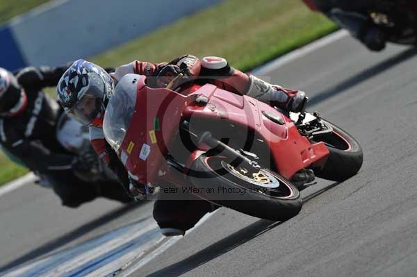Motorcycle action photographs;Trackday digital images;donington;donington park leicestershire;donington photographs;event digital images;eventdigitalimages;no limits trackday;peter wileman photography;trackday;trackday photos