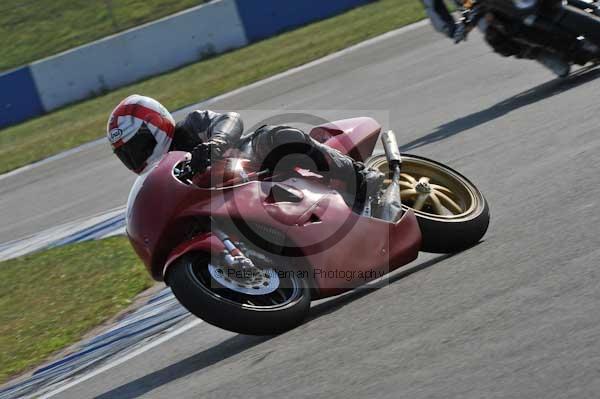 Motorcycle action photographs;Trackday digital images;donington;donington park leicestershire;donington photographs;event digital images;eventdigitalimages;no limits trackday;peter wileman photography;trackday;trackday photos