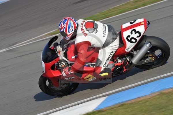 Motorcycle action photographs;Trackday digital images;donington;donington park leicestershire;donington photographs;event digital images;eventdigitalimages;no limits trackday;peter wileman photography;trackday;trackday photos