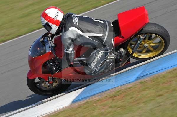 Motorcycle action photographs;Trackday digital images;donington;donington park leicestershire;donington photographs;event digital images;eventdigitalimages;no limits trackday;peter wileman photography;trackday;trackday photos
