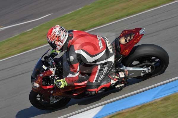 Motorcycle action photographs;Trackday digital images;donington;donington park leicestershire;donington photographs;event digital images;eventdigitalimages;no limits trackday;peter wileman photography;trackday;trackday photos