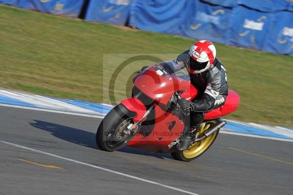Motorcycle action photographs;Trackday digital images;donington;donington park leicestershire;donington photographs;event digital images;eventdigitalimages;no limits trackday;peter wileman photography;trackday;trackday photos