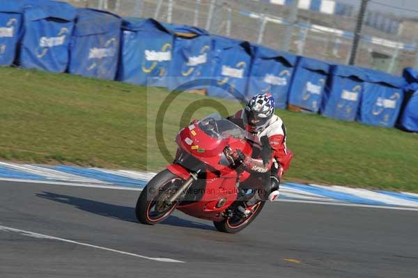 Motorcycle action photographs;Trackday digital images;donington;donington park leicestershire;donington photographs;event digital images;eventdigitalimages;no limits trackday;peter wileman photography;trackday;trackday photos