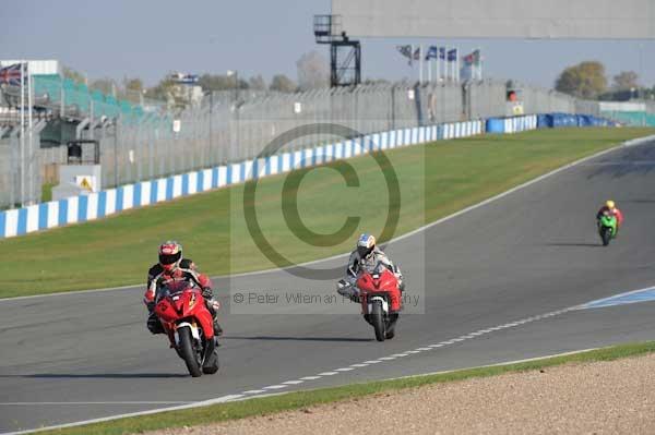 Motorcycle action photographs;Trackday digital images;donington;donington park leicestershire;donington photographs;event digital images;eventdigitalimages;no limits trackday;peter wileman photography;trackday;trackday photos