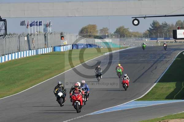 Motorcycle action photographs;Trackday digital images;donington;donington park leicestershire;donington photographs;event digital images;eventdigitalimages;no limits trackday;peter wileman photography;trackday;trackday photos