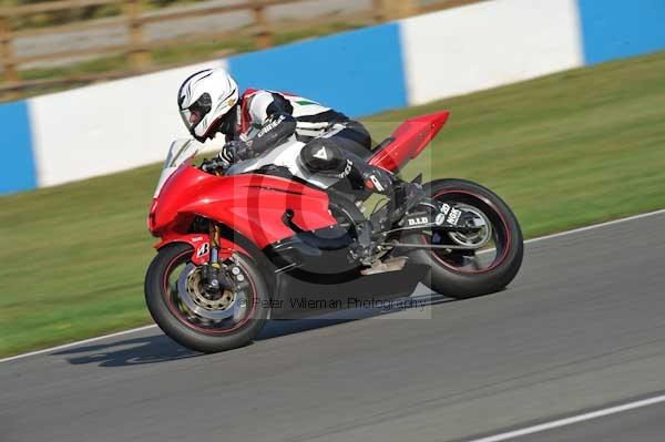 Motorcycle action photographs;Trackday digital images;donington;donington park leicestershire;donington photographs;event digital images;eventdigitalimages;no limits trackday;peter wileman photography;trackday;trackday photos