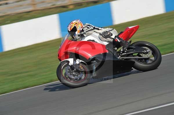 Motorcycle action photographs;Trackday digital images;donington;donington park leicestershire;donington photographs;event digital images;eventdigitalimages;no limits trackday;peter wileman photography;trackday;trackday photos