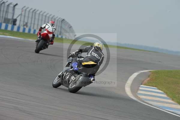 Motorcycle action photographs;Trackday digital images;donington;donington park leicestershire;donington photographs;event digital images;eventdigitalimages;no limits trackday;peter wileman photography;trackday;trackday photos