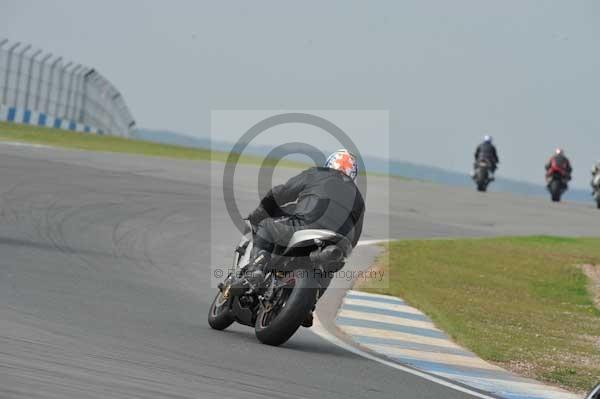 Motorcycle action photographs;Trackday digital images;donington;donington park leicestershire;donington photographs;event digital images;eventdigitalimages;no limits trackday;peter wileman photography;trackday;trackday photos