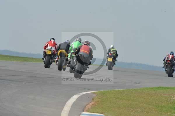 Motorcycle action photographs;Trackday digital images;donington;donington park leicestershire;donington photographs;event digital images;eventdigitalimages;no limits trackday;peter wileman photography;trackday;trackday photos