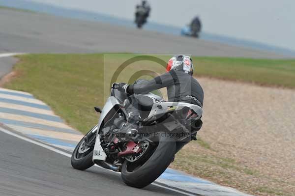 Motorcycle action photographs;Trackday digital images;donington;donington park leicestershire;donington photographs;event digital images;eventdigitalimages;no limits trackday;peter wileman photography;trackday;trackday photos