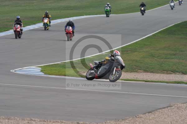 Motorcycle action photographs;Trackday digital images;donington;donington park leicestershire;donington photographs;event digital images;eventdigitalimages;no limits trackday;peter wileman photography;trackday;trackday photos