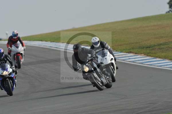 Motorcycle action photographs;Trackday digital images;donington;donington park leicestershire;donington photographs;event digital images;eventdigitalimages;no limits trackday;peter wileman photography;trackday;trackday photos