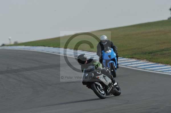 Motorcycle action photographs;Trackday digital images;donington;donington park leicestershire;donington photographs;event digital images;eventdigitalimages;no limits trackday;peter wileman photography;trackday;trackday photos