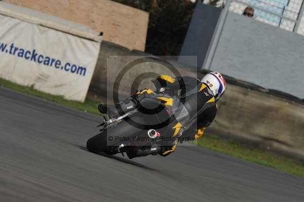 Motorcycle action photographs;Trackday digital images;donington;donington park leicestershire;donington photographs;event digital images;eventdigitalimages;no limits trackday;peter wileman photography;trackday;trackday photos