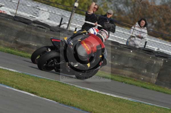Motorcycle action photographs;Trackday digital images;donington;donington park leicestershire;donington photographs;event digital images;eventdigitalimages;no limits trackday;peter wileman photography;trackday;trackday photos