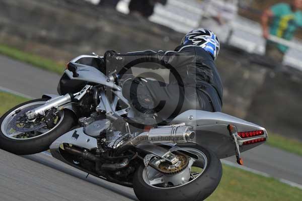 Motorcycle action photographs;Trackday digital images;donington;donington park leicestershire;donington photographs;event digital images;eventdigitalimages;no limits trackday;peter wileman photography;trackday;trackday photos