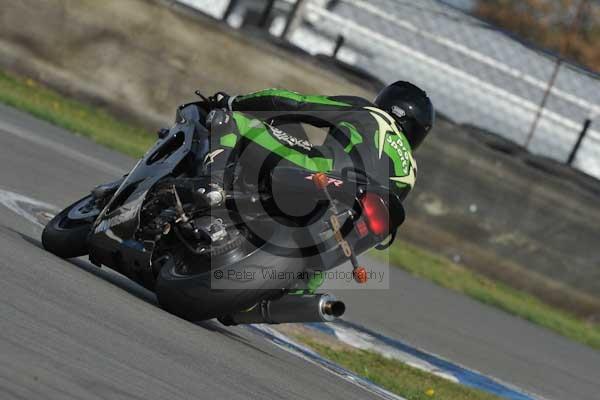 Motorcycle action photographs;Trackday digital images;donington;donington park leicestershire;donington photographs;event digital images;eventdigitalimages;no limits trackday;peter wileman photography;trackday;trackday photos