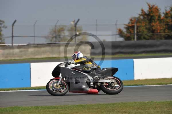 Motorcycle action photographs;Trackday digital images;donington;donington park leicestershire;donington photographs;event digital images;eventdigitalimages;no limits trackday;peter wileman photography;trackday;trackday photos