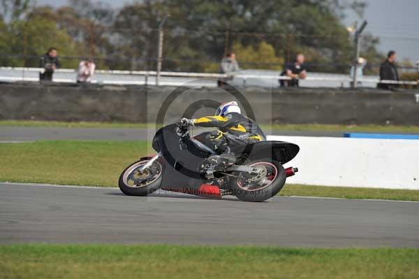 Motorcycle action photographs;Trackday digital images;donington;donington park leicestershire;donington photographs;event digital images;eventdigitalimages;no limits trackday;peter wileman photography;trackday;trackday photos