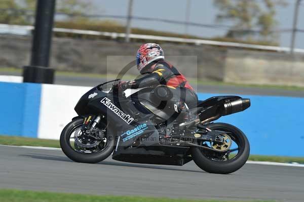 Motorcycle action photographs;Trackday digital images;donington;donington park leicestershire;donington photographs;event digital images;eventdigitalimages;no limits trackday;peter wileman photography;trackday;trackday photos