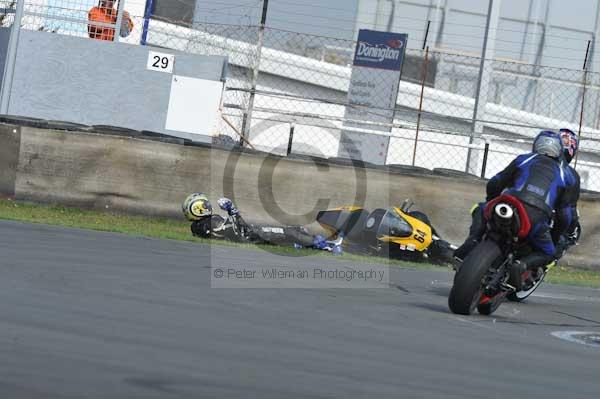 Motorcycle action photographs;Trackday digital images;donington;donington park leicestershire;donington photographs;event digital images;eventdigitalimages;no limits trackday;peter wileman photography;trackday;trackday photos