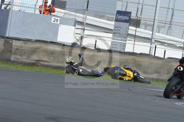 Motorcycle action photographs;Trackday digital images;donington;donington park leicestershire;donington photographs;event digital images;eventdigitalimages;no limits trackday;peter wileman photography;trackday;trackday photos