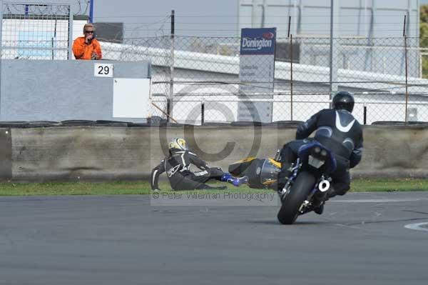 Motorcycle action photographs;Trackday digital images;donington;donington park leicestershire;donington photographs;event digital images;eventdigitalimages;no limits trackday;peter wileman photography;trackday;trackday photos