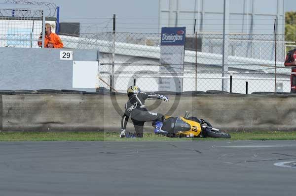 Motorcycle action photographs;Trackday digital images;donington;donington park leicestershire;donington photographs;event digital images;eventdigitalimages;no limits trackday;peter wileman photography;trackday;trackday photos