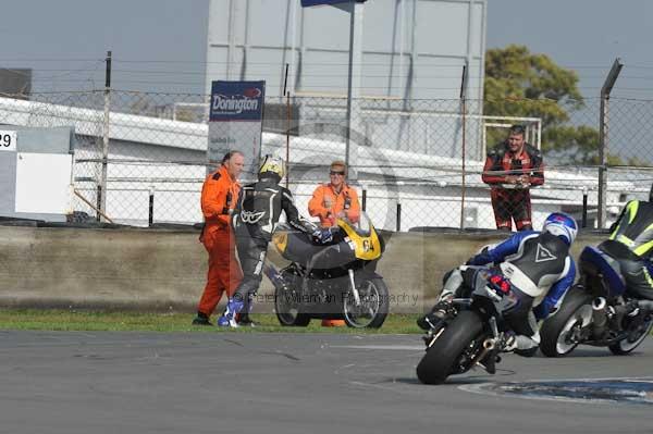 Motorcycle action photographs;Trackday digital images;donington;donington park leicestershire;donington photographs;event digital images;eventdigitalimages;no limits trackday;peter wileman photography;trackday;trackday photos
