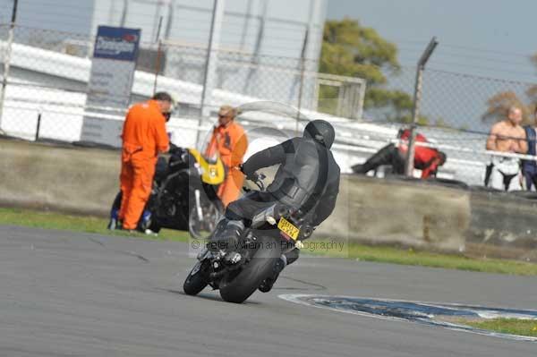 Motorcycle action photographs;Trackday digital images;donington;donington park leicestershire;donington photographs;event digital images;eventdigitalimages;no limits trackday;peter wileman photography;trackday;trackday photos