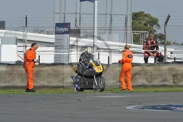 Motorcycle action photographs;Trackday digital images;donington;donington park leicestershire;donington photographs;event digital images;eventdigitalimages;no limits trackday;peter wileman photography;trackday;trackday photos