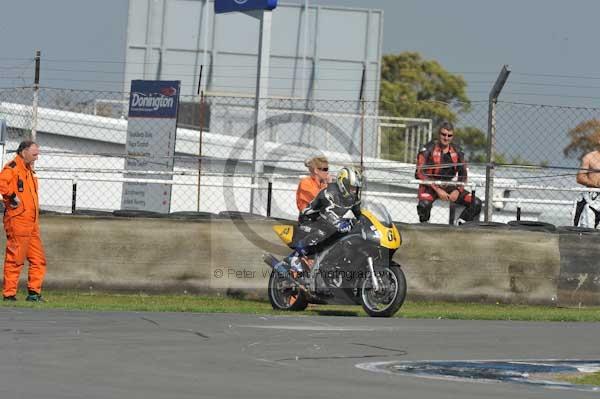 Motorcycle action photographs;Trackday digital images;donington;donington park leicestershire;donington photographs;event digital images;eventdigitalimages;no limits trackday;peter wileman photography;trackday;trackday photos