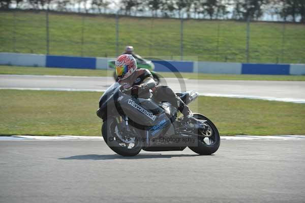 Motorcycle action photographs;Trackday digital images;donington;donington park leicestershire;donington photographs;event digital images;eventdigitalimages;no limits trackday;peter wileman photography;trackday;trackday photos