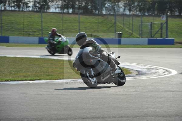 Motorcycle action photographs;Trackday digital images;donington;donington park leicestershire;donington photographs;event digital images;eventdigitalimages;no limits trackday;peter wileman photography;trackday;trackday photos