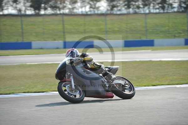 Motorcycle action photographs;Trackday digital images;donington;donington park leicestershire;donington photographs;event digital images;eventdigitalimages;no limits trackday;peter wileman photography;trackday;trackday photos