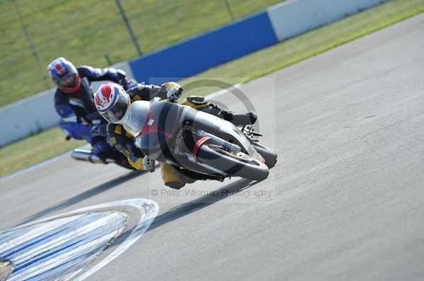 Motorcycle action photographs;Trackday digital images;donington;donington park leicestershire;donington photographs;event digital images;eventdigitalimages;no limits trackday;peter wileman photography;trackday;trackday photos