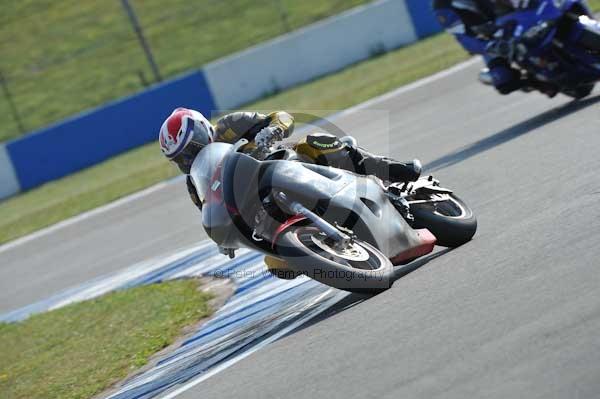 Motorcycle action photographs;Trackday digital images;donington;donington park leicestershire;donington photographs;event digital images;eventdigitalimages;no limits trackday;peter wileman photography;trackday;trackday photos