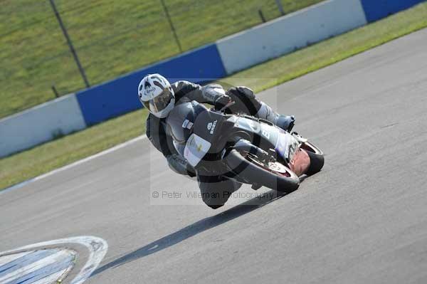 Motorcycle action photographs;Trackday digital images;donington;donington park leicestershire;donington photographs;event digital images;eventdigitalimages;no limits trackday;peter wileman photography;trackday;trackday photos