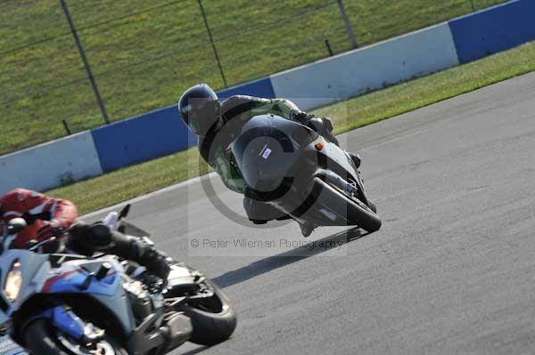 Motorcycle action photographs;Trackday digital images;donington;donington park leicestershire;donington photographs;event digital images;eventdigitalimages;no limits trackday;peter wileman photography;trackday;trackday photos