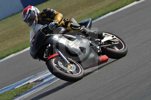Motorcycle action photographs;Trackday digital images;donington;donington park leicestershire;donington photographs;event digital images;eventdigitalimages;no limits trackday;peter wileman photography;trackday;trackday photos